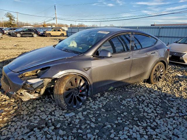 2022 TESLA MODEL Y — VIN 7SAYGDEF4NF494748