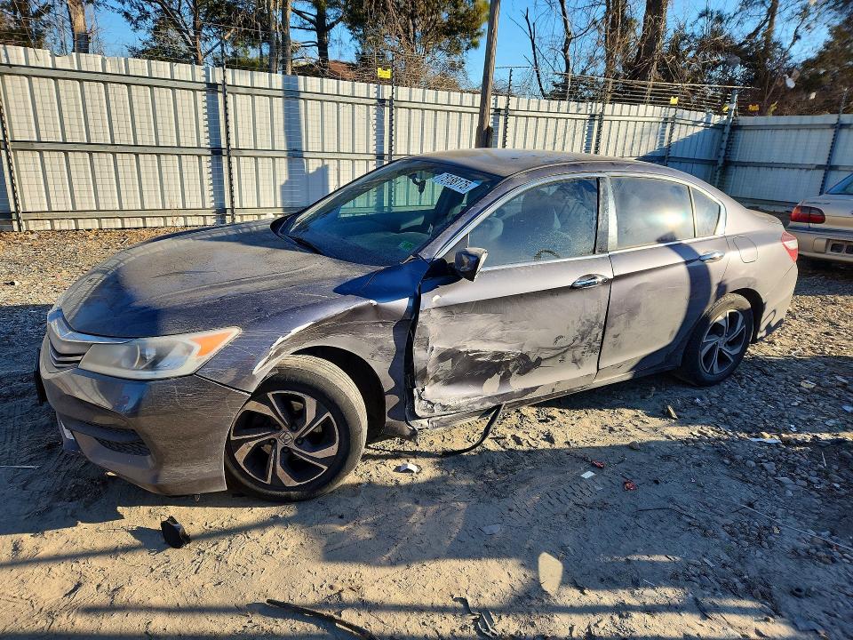 2017 HONDA ACCORD — VIN 1HGCR2F30HA195573