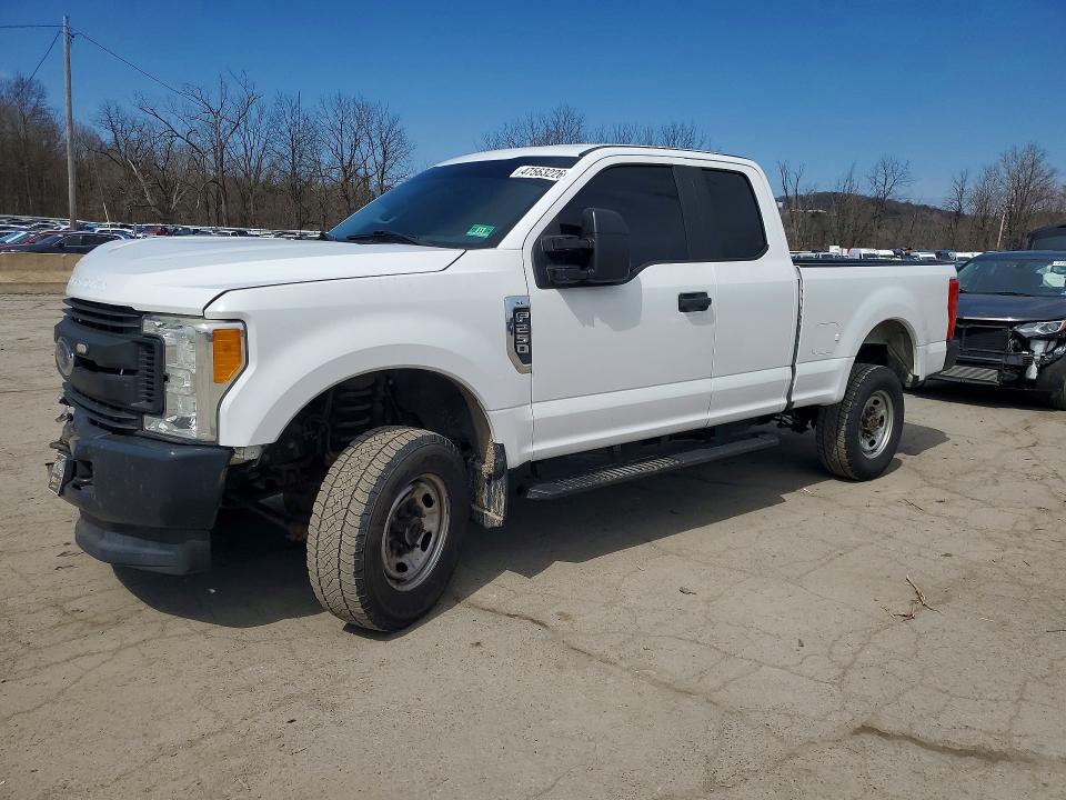 2017 FORD F250 — VIN 1FT7X2B69HEC90454