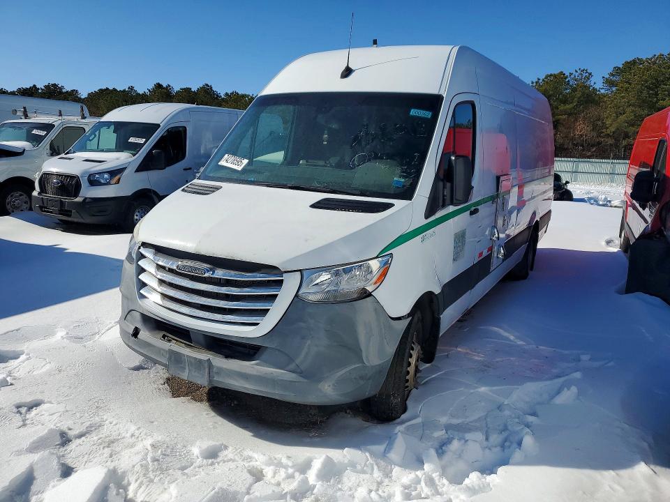 2019 FREIGHTLINER SPRINTER 3 — VIN WDYPF4CD1KT004535