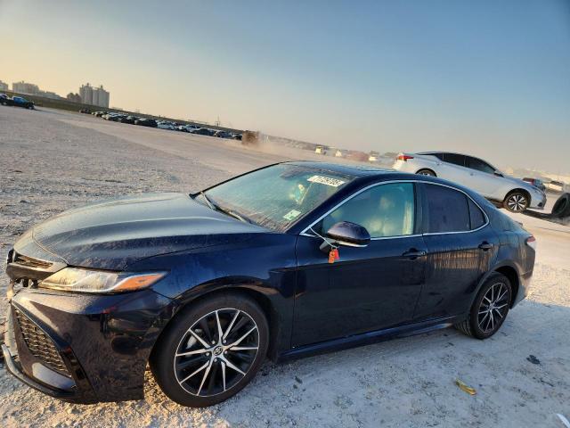 2021 TOYOTA CAMRY SE — VIN 4T1T11AK8MU565395