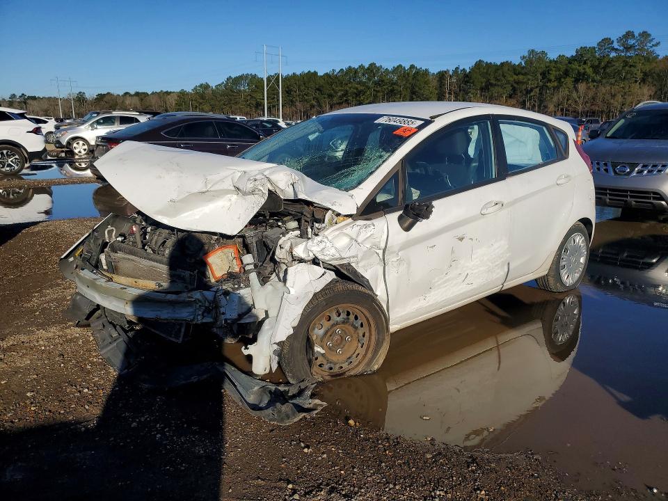 2016 FORD FIESTA S — VIN 3FADP4TJ5GM143869