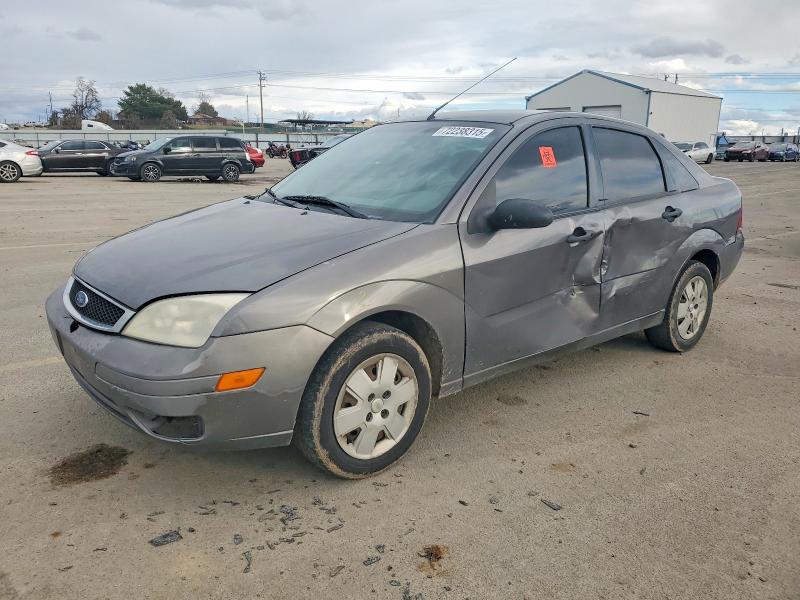 2007 FORD FOCUS ZX4 — VIN 1FAHP34NX7W166657