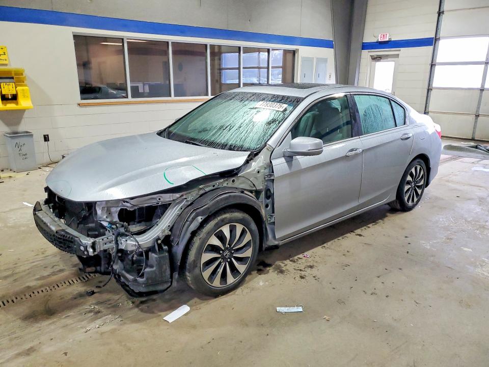 2016 HONDA ACCORD — VIN 1HGCR2F83GA011351