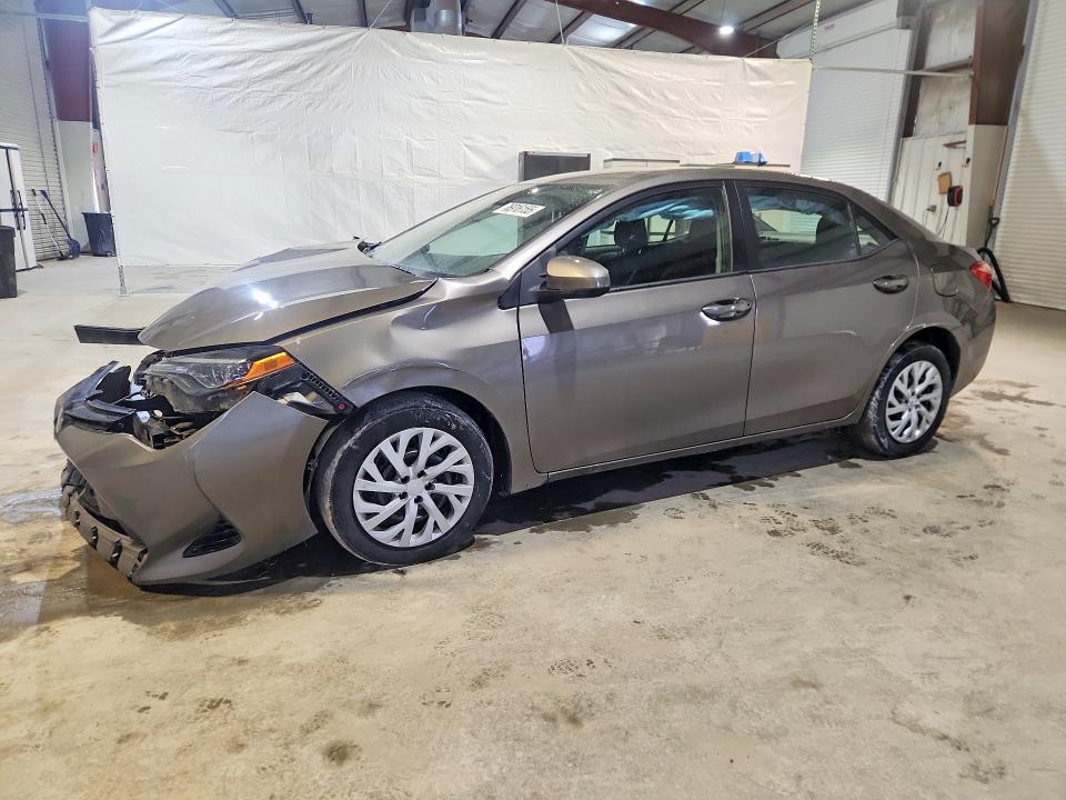 2018 TOYOTA COROLLA — VIN 2T1BURHE3JC041179