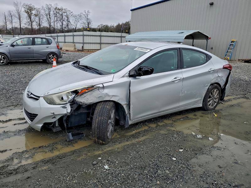 2016 HYUNDAI ELANTRA SE — VIN 5NPDH4AE6GH721948