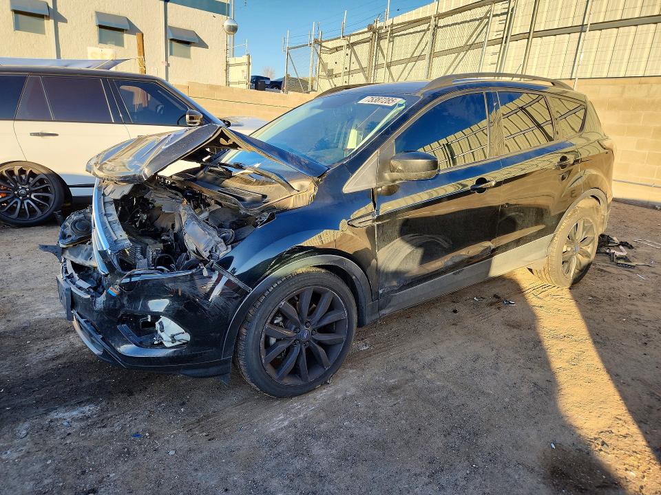 2017 FORD ESCAPE SE — VIN 1FMCU0G92HUF06998