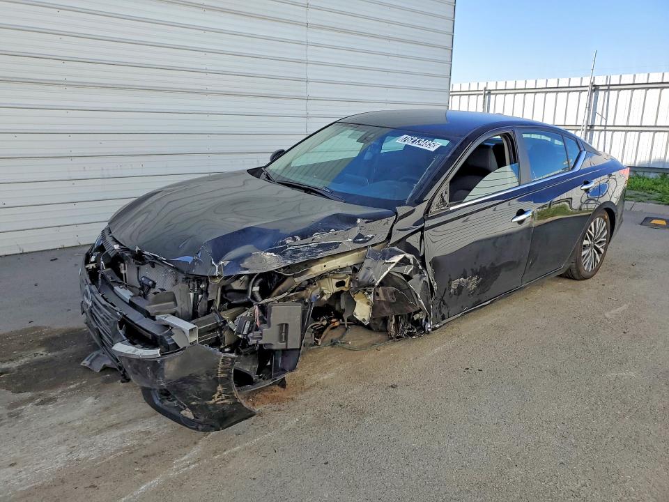 2025 NISSAN ALTIMA SV — VIN 1N4BL4DV8SN402275