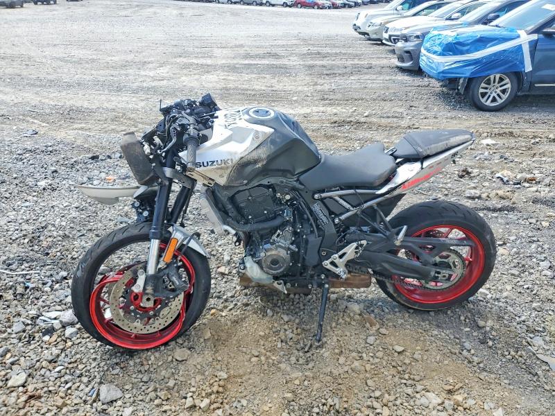 JS1EM13B7R7100592