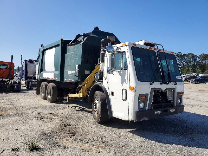 2016 MACK LEU613 — VIN 1M2AU04C8GM060409