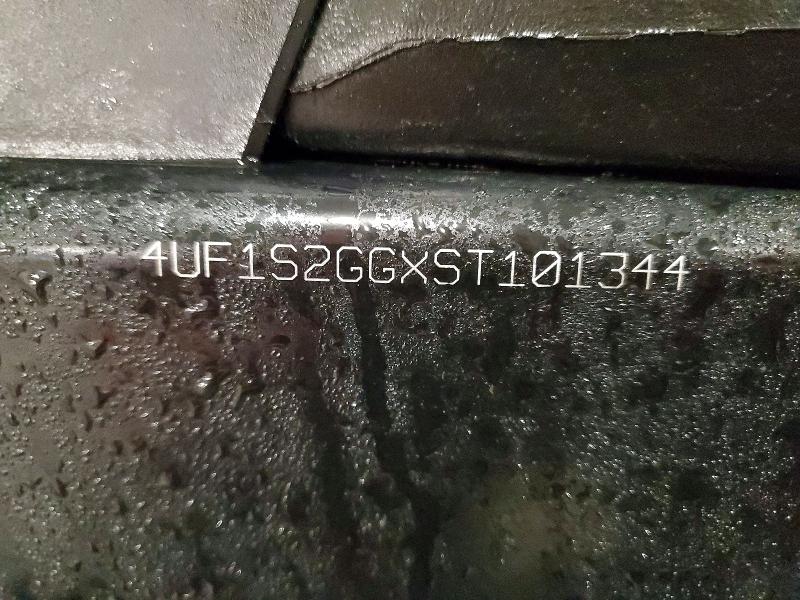 4UF1S2GGXST101344