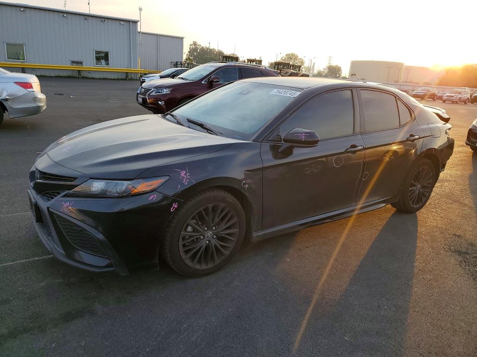 2021 TOYOTA CAMRY SE — VIN 4T1G11AK8MU495303
