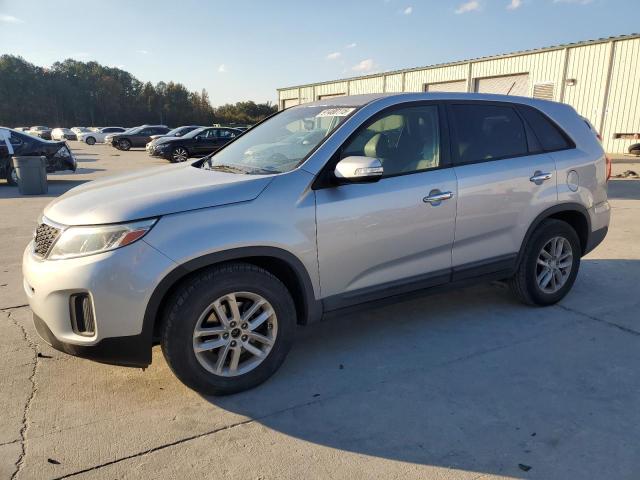 2015 KIA SORENTO LX — VIN 5XYKT3A69FG611006