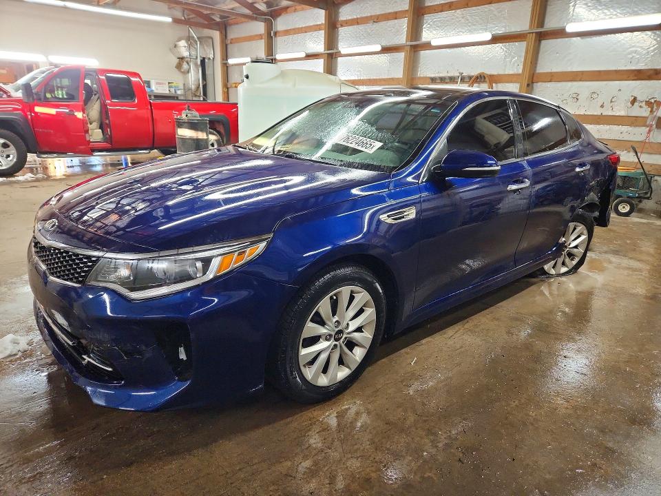 2018 KIA OPTIMA — VIN 5XXGT4L38JG248807