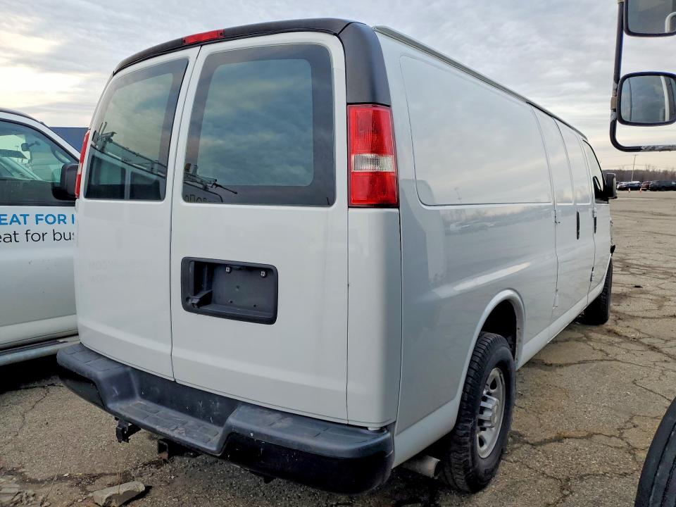 1GCWGBFP6J1236170