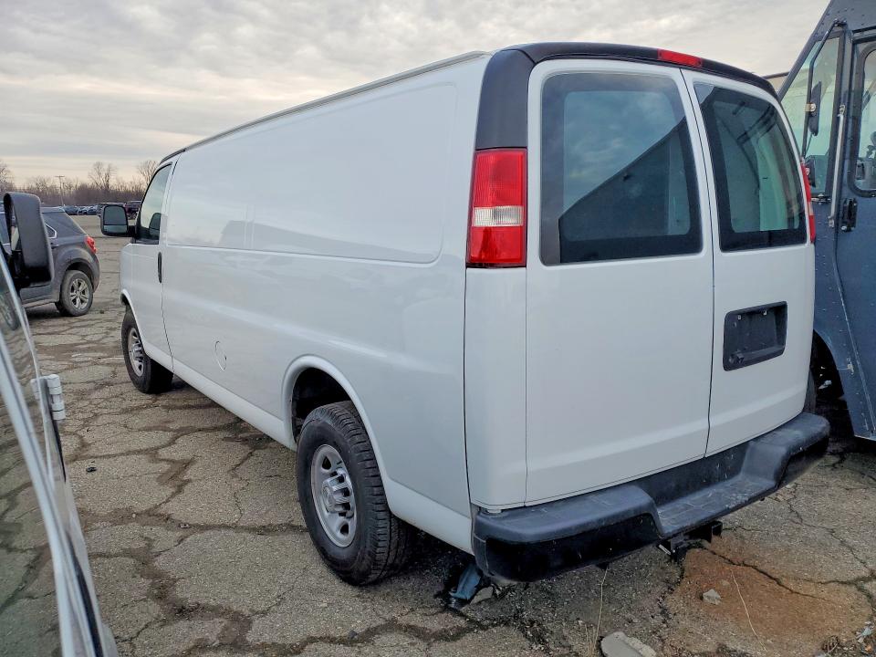 1GCWGBFP6J1236170