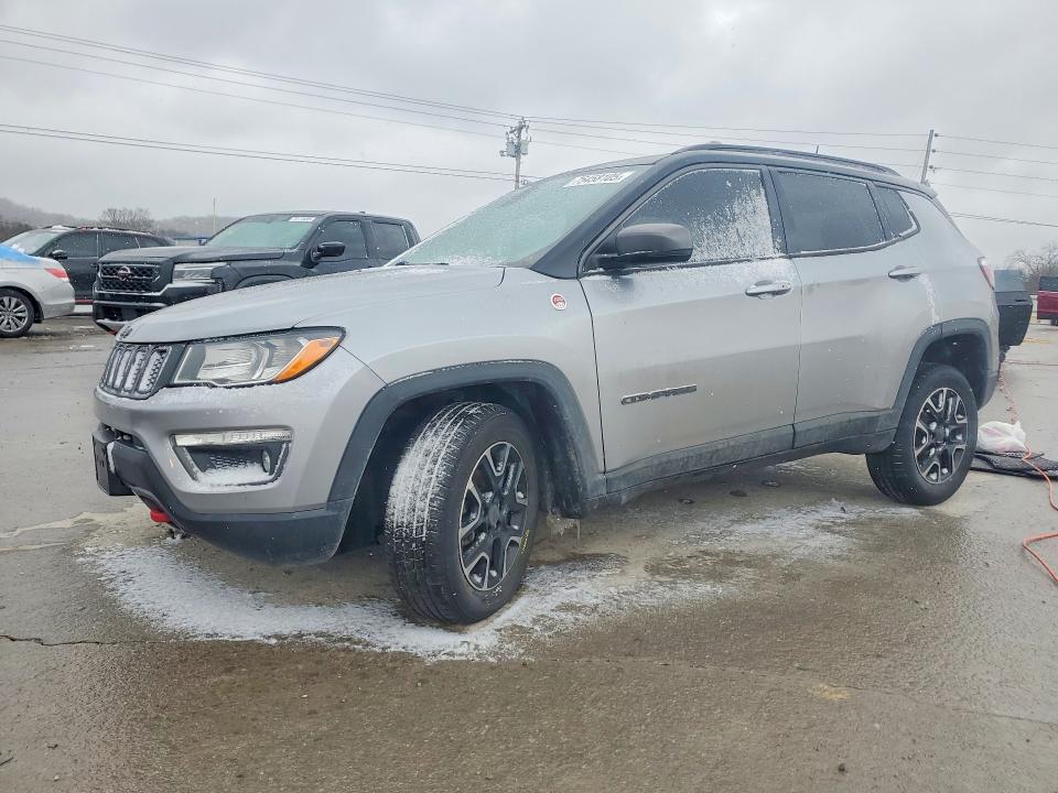 2019 JEEP COMPASS — VIN 3C4NJDDB4KT617882