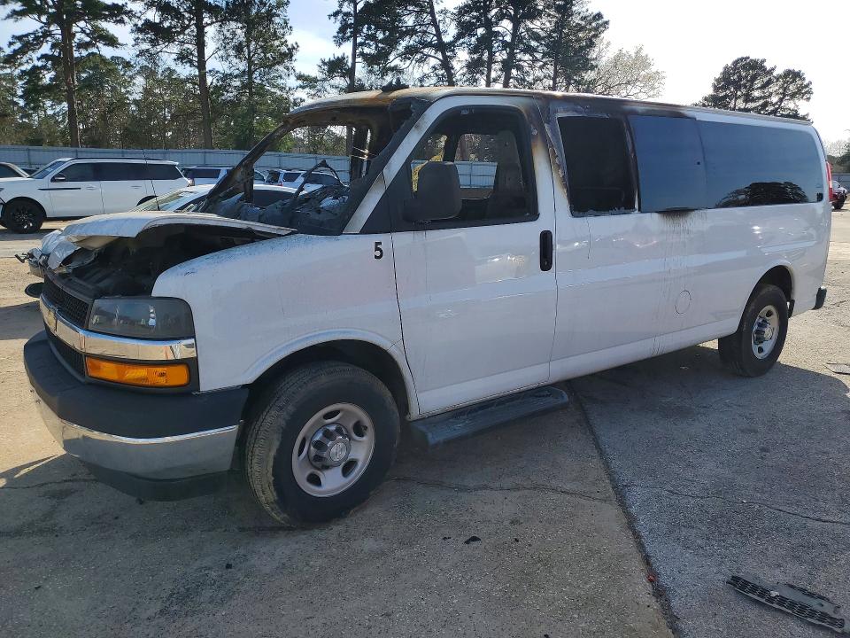 2019 CHEVROLET EXPRESS G3500 — VIN 1GAZGPFG8K1228656