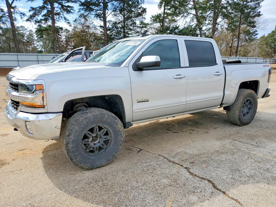 2018 CHEVROLET SILVERADO — VIN 3GCUKREC5JG532943