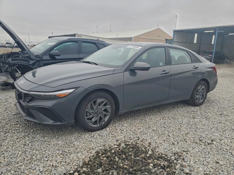 2024 HYUNDAI ELANTRA BL — VIN KMHLM4DJ6RU110516