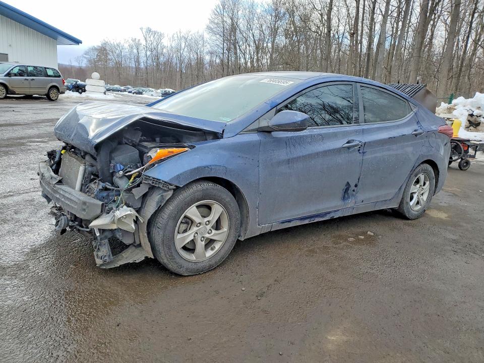 2015 HYUNDAI ELANTRA SE — VIN 5NPDH4AE4FH577881
