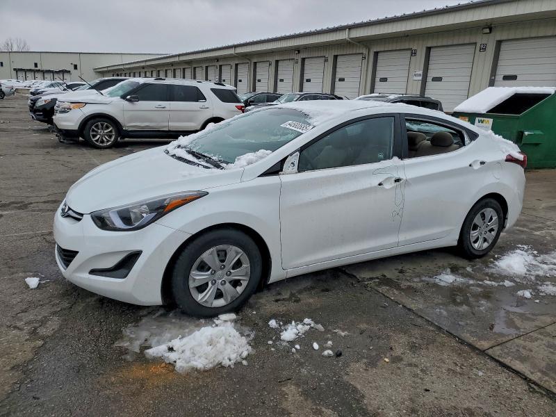 2016 HYUNDAI ELANTRA — VIN 5NPDH4AE5GH742256