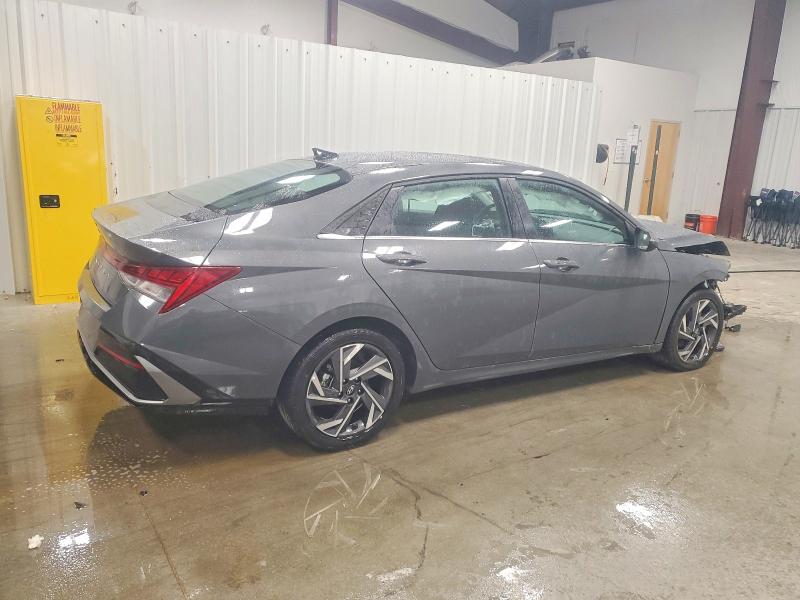 KMHLS4DG9SU009096