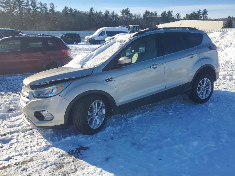 2017 FORD ESCAPE SE — VIN 1FMCU9GD3HUC55143