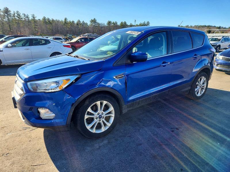 2017 FORD ESCAPE SE — VIN 1FMCU9GD5HUC28090