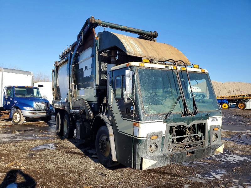 2016 MACK 600 — VIN 1M2AU14C4GM002724