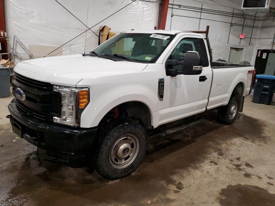 2017 FORD F250 SUPER — VIN 1FTBF2B63HEB86426