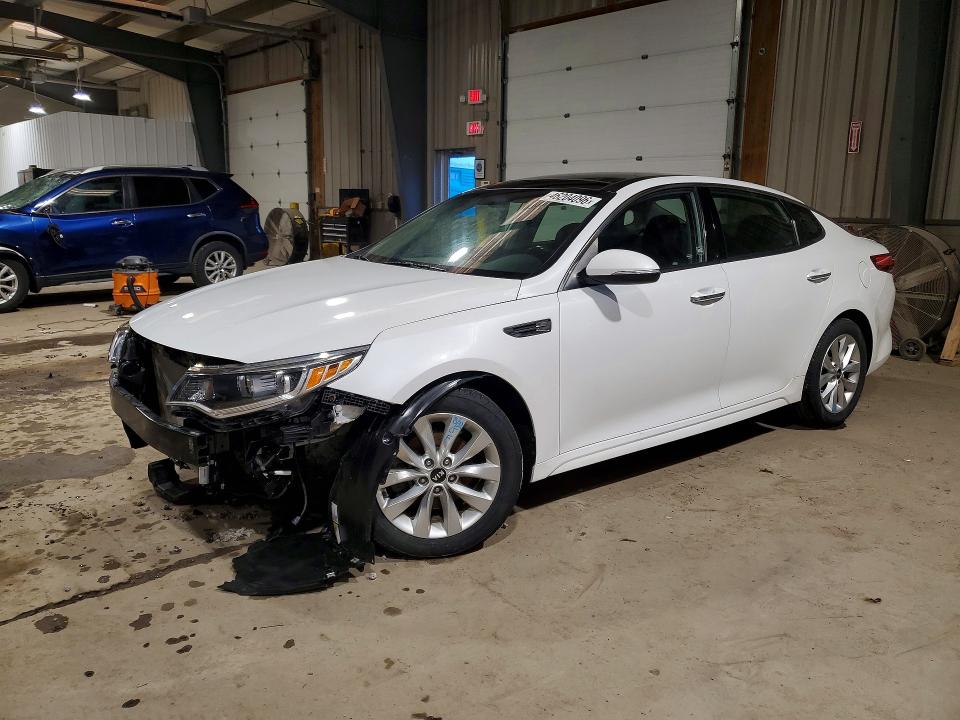 2018 KIA OPTIMA — VIN 5XXGT4L32JG232005
