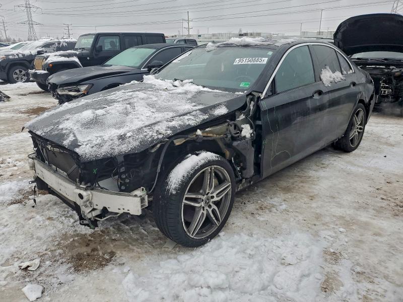 2019 MERCEDES-BENZ E 300 4MAT — VIN WDDZF4KB7KA637661
