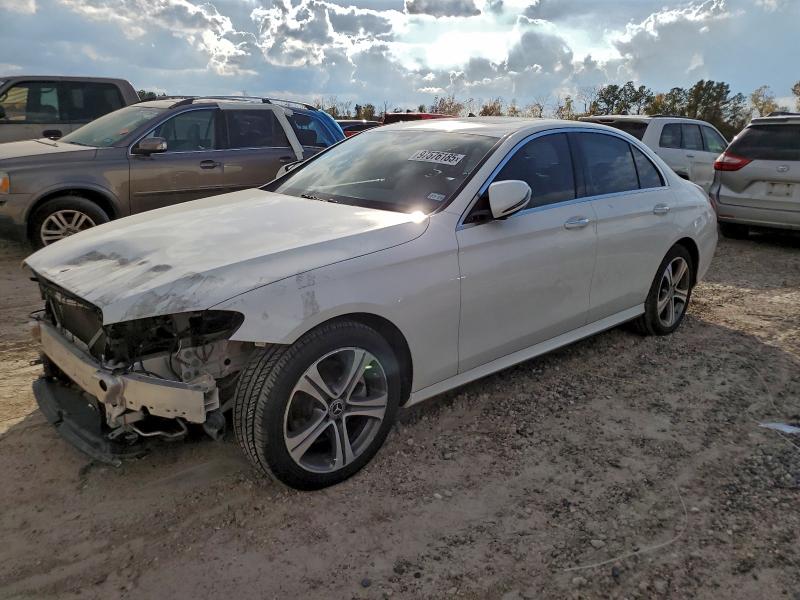 2018 MERCEDES-BENZ E 300 4MAT — VIN WDDZF4KB0JA479839