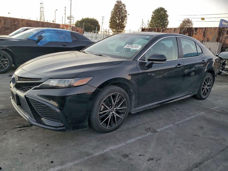 2022 TOYOTA CAMRY SE — VIN 4T1G11AK1NU629215