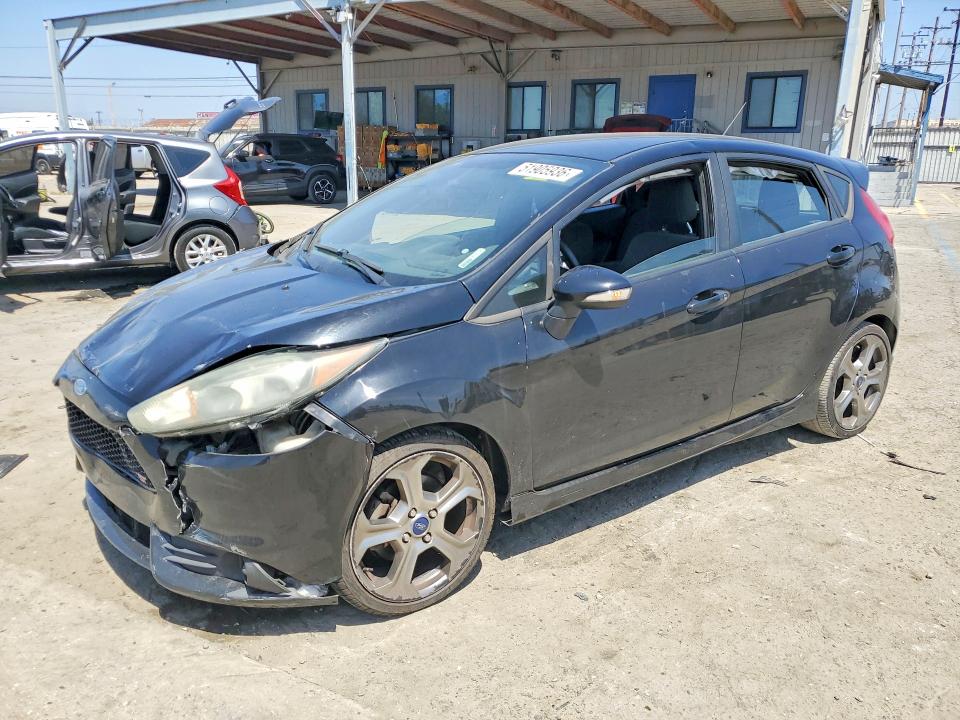 2016 FORD FIESTA — VIN 3FADP4GXXGM174243