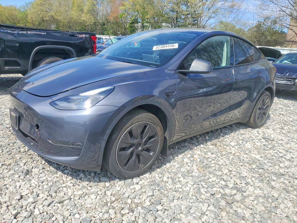 2024 TESLA MODEL Y — VIN 7SAYGDEE2RA217817