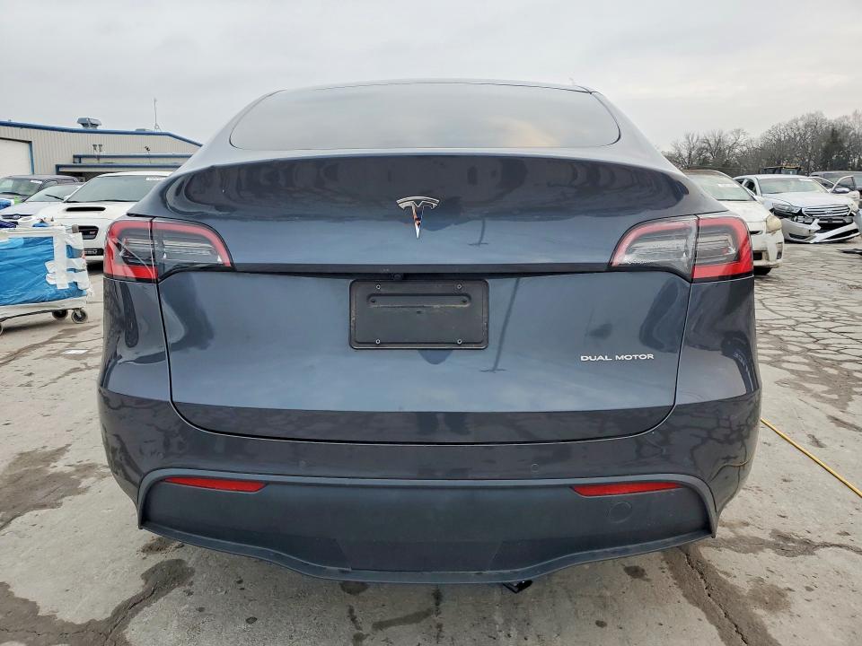 5YJYGDEE0MF069692