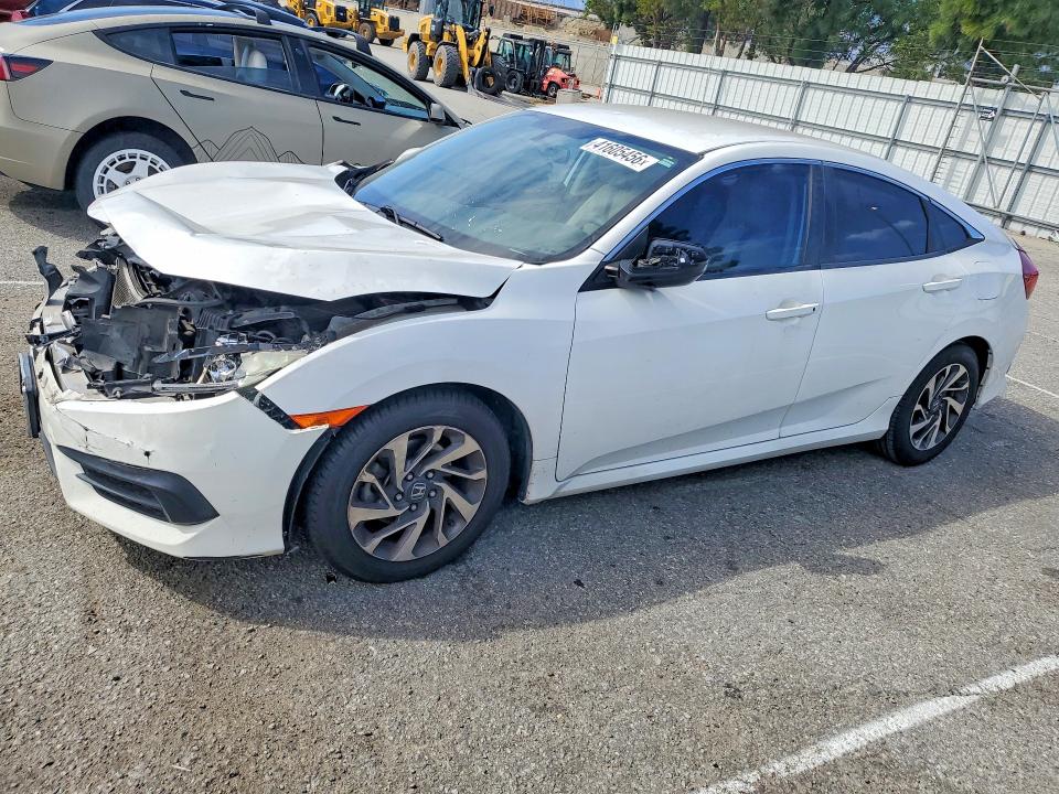 2018 HONDA CIVIC — VIN 2HGFC2F53JH519168