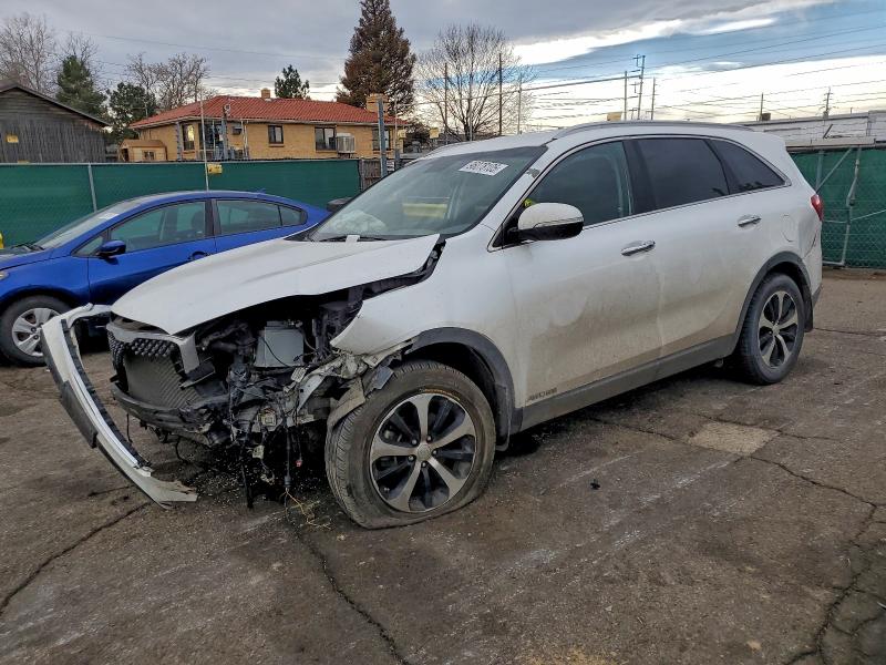 2016 KIA SORENTO EX — VIN 5XYPHDA50GG124122