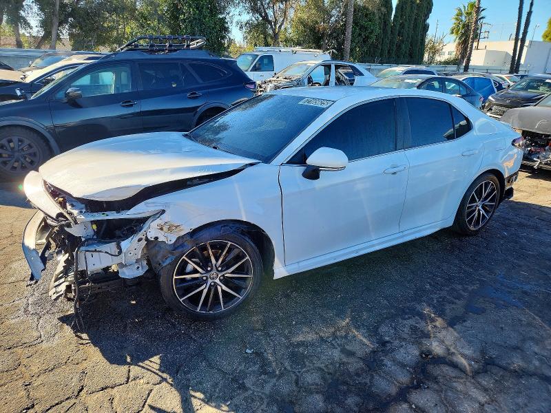 2022 TOYOTA CAMRY SE — VIN 4T1T11AK5NU039047