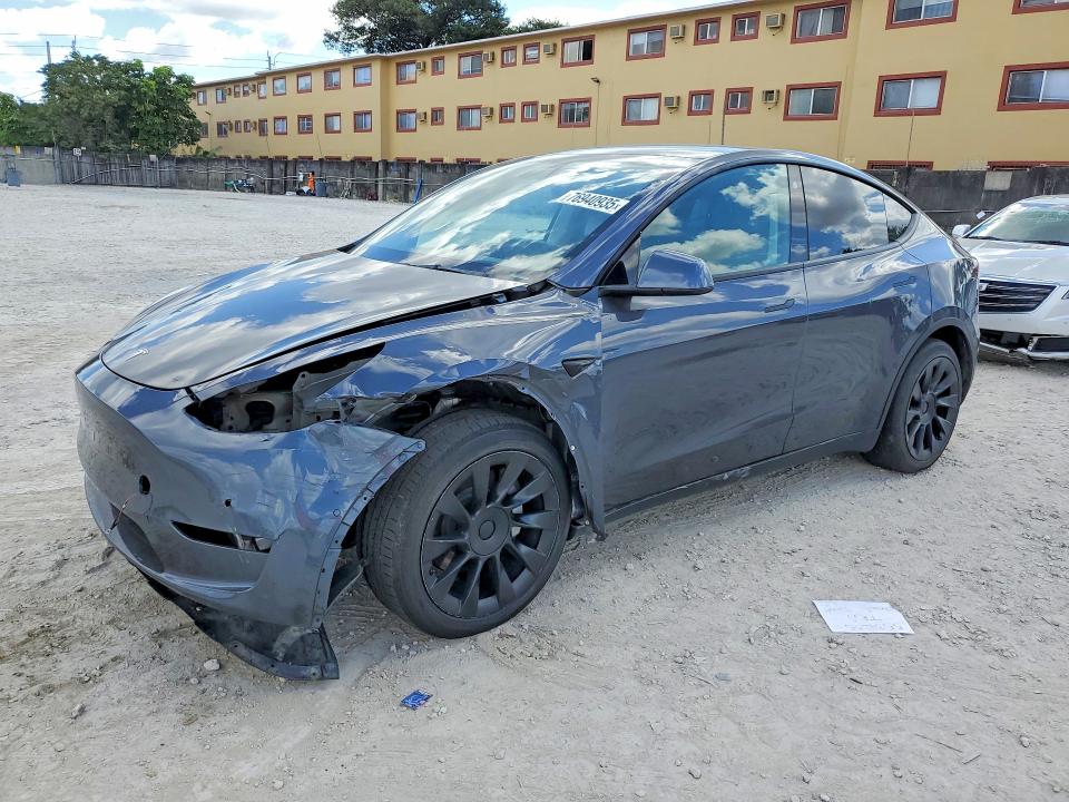 2021 TESLA MODEL Y — VIN 5YJYGDEE3MF157135