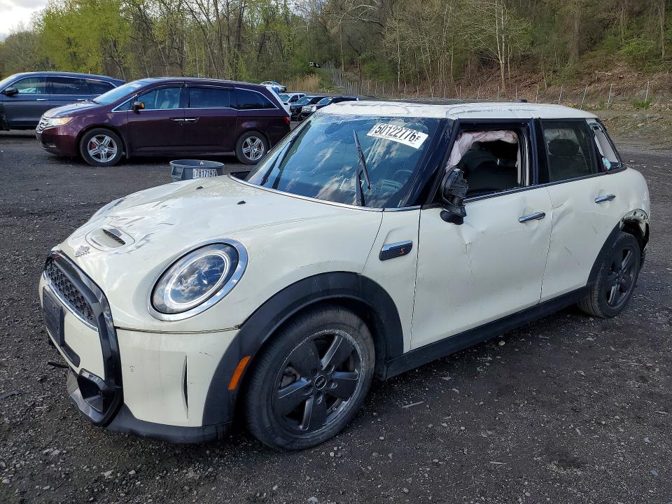 2022 MINI COOPER — VIN WMW53DK05N2R25318