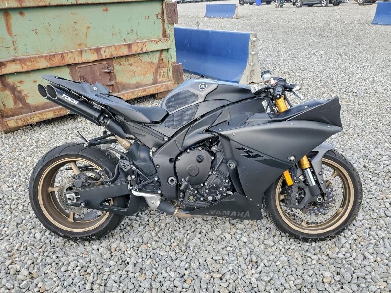 2014 YAMAHA YZFR1 — VIN JYARN23E5EA016719