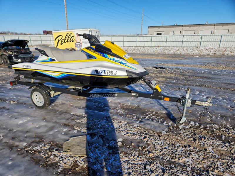 2016 YAMAHA WAVERUNNER — VIN USYAMA2739L516