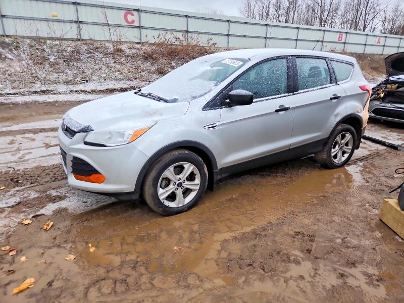 2015 FORD ESCAPE S — VIN 1FMCU0F71FUB89857