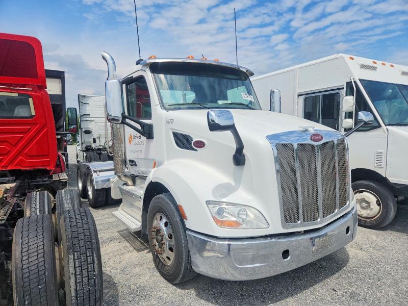 2016 PETERBILT 579 — VIN 1XPBDP9X5GD343992