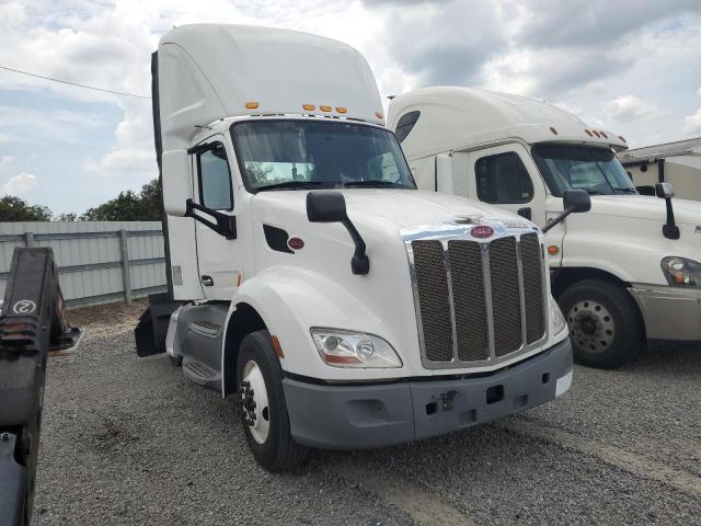 2018 PETERBILT 579 — VIN 1XPBA48X5JD477238