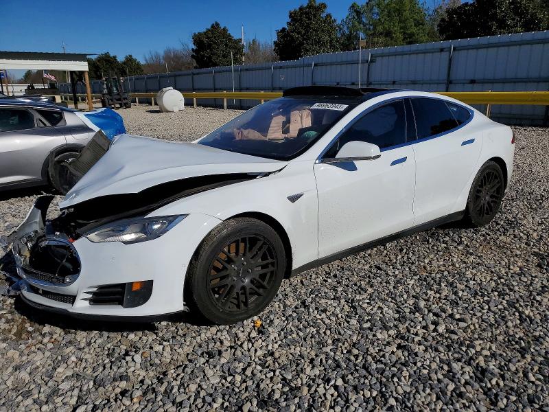 2015 TESLA MODEL S — VIN 5YJSA1E13FF104439