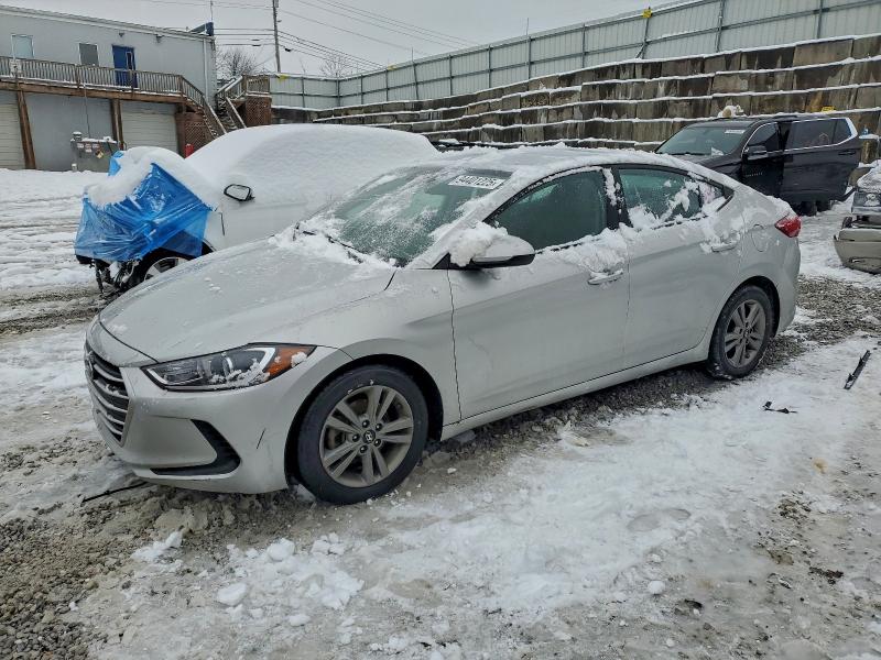 2017 HYUNDAI ELANTRA SE — VIN 5NPD84LF0HH176868